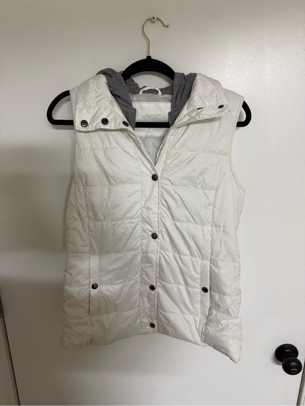 Arizona Jean Company White Quilted Hooded Puffer Vest